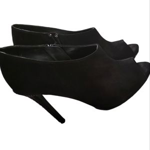 Nina 7.5 Medium Size heels